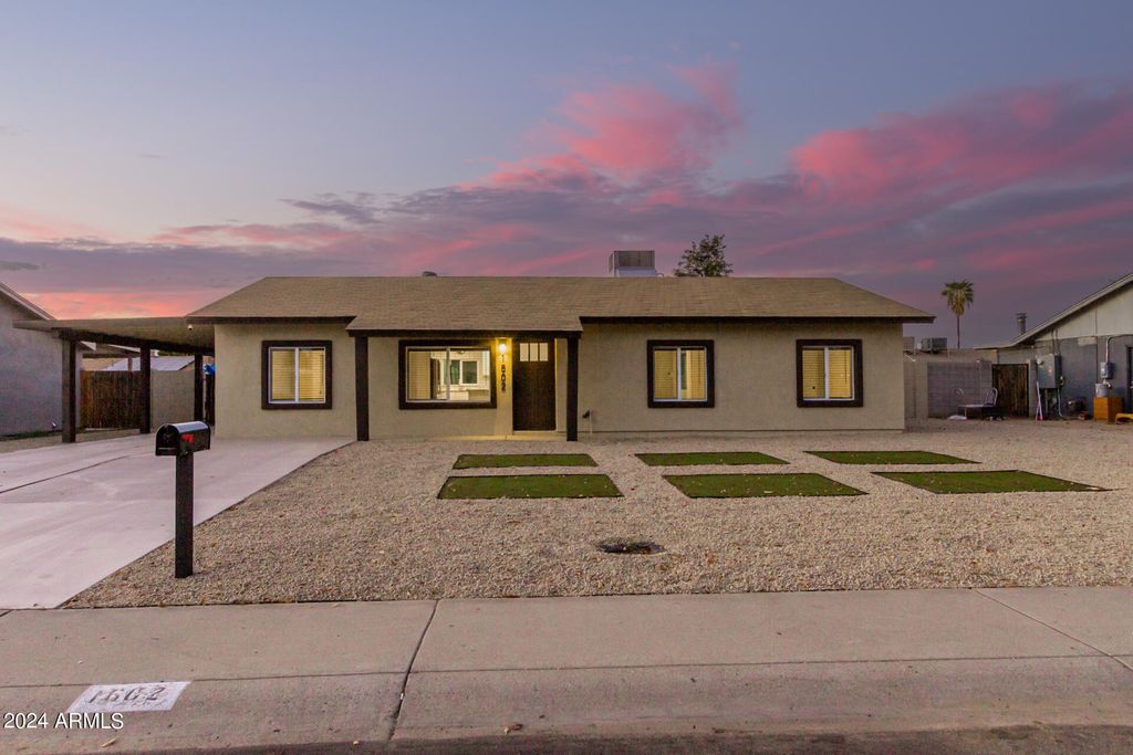 1602 W ROCKWOOD Drive, Phoenix, AZ 85027