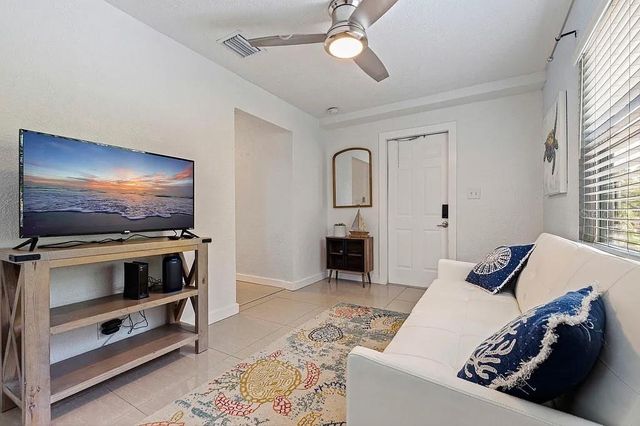 4801 14TH AVENUE S, St Petersburg, FL 33711