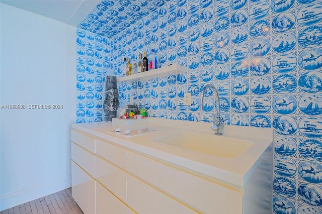 1100 West Ave 1617, Miami Beach, FL 33139