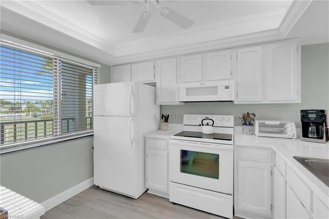 21470 Bay Village DR 142, Fort Myers Beach, FL 33931