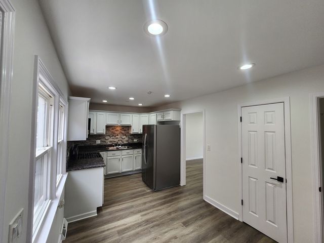 8813 N Grand Street, Niles, IL 60714