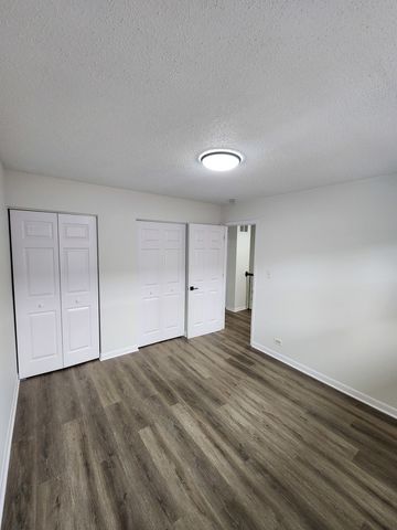 8813 N Grand Street, Niles, IL 60714