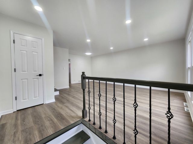 8813 N Grand Street, Niles, IL 60714
