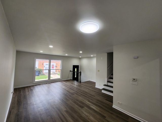 8813 N Grand Street, Niles, IL 60714