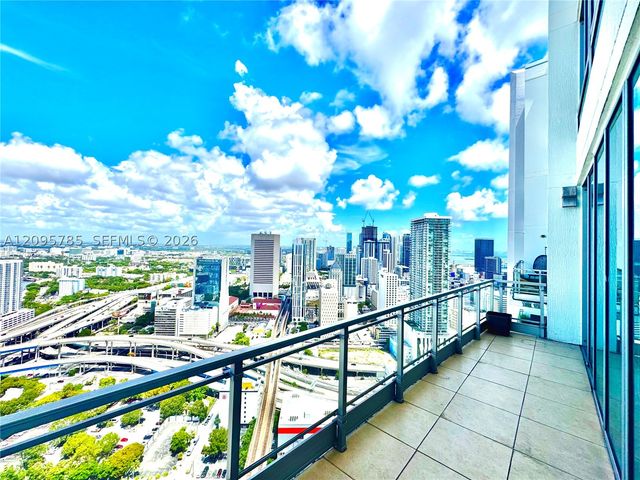 90 SW 3rd St PH-10, Miami, FL 33130