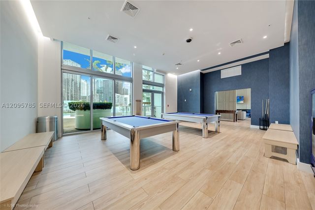 90 SW 3rd St PH-10, Miami, FL 33130
