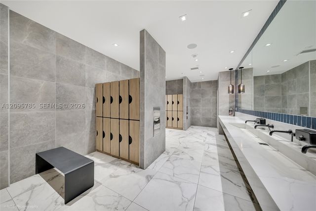 90 SW 3rd St PH-10, Miami, FL 33130