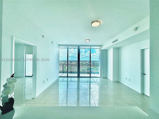 90 SW 3rd St PH-10, Miami, FL 33130