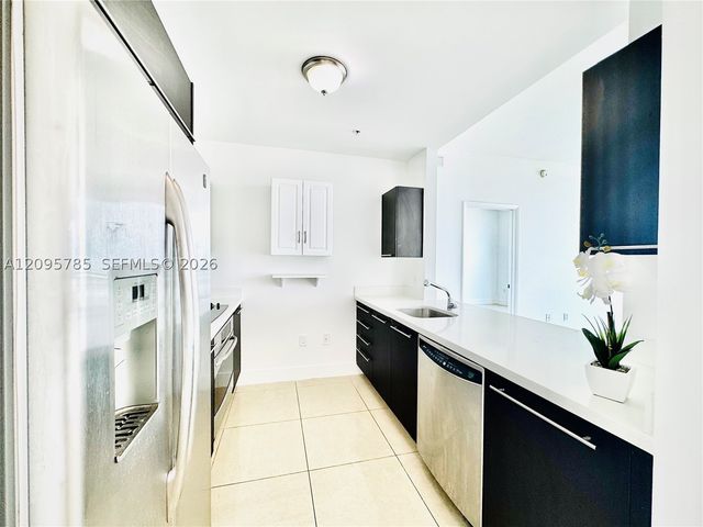 90 SW 3rd St PH-10, Miami, FL 33130