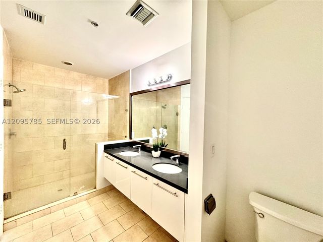 90 SW 3rd St PH-10, Miami, FL 33130
