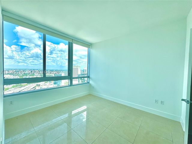 90 SW 3rd St PH-10, Miami, FL 33130