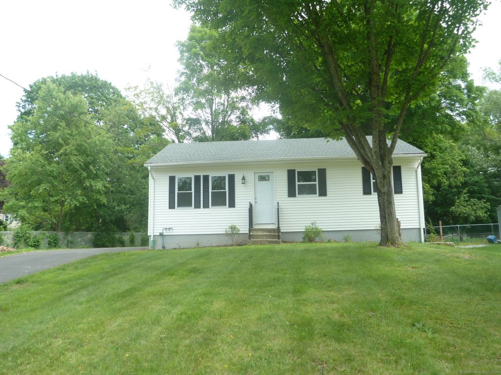 23 New York Road, Montville, CT 06370