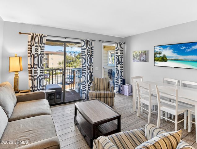 40 Folly Field Rd Apt B215, Hilton Head Island, SC 29928