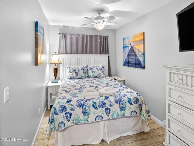 40 Folly Field Rd Apt B215, Hilton Head Island, SC 29928