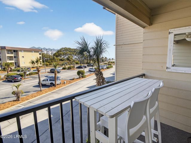 40 Folly Field Rd Apt B215, Hilton Head Island, SC 29928