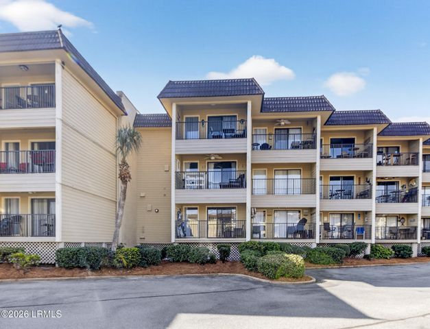 40 Folly Field Rd Apt B215, Hilton Head Island, SC 29928