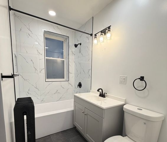 6837 S East End Avenue 1s, Chicago, IL 60649