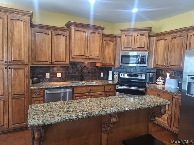 44 Ben Court, Wetumpka, AL 36092