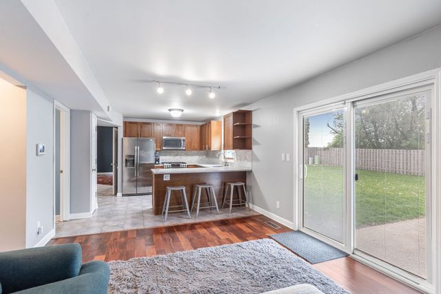 514 Brookwood Trail, Mchenry, IL 60050