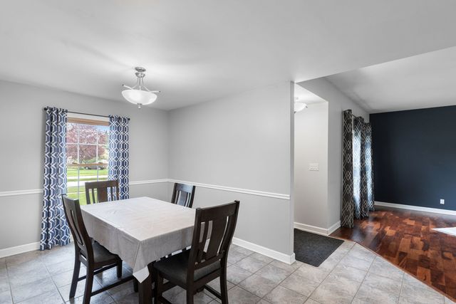 514 Brookwood Trail, Mchenry, IL 60050