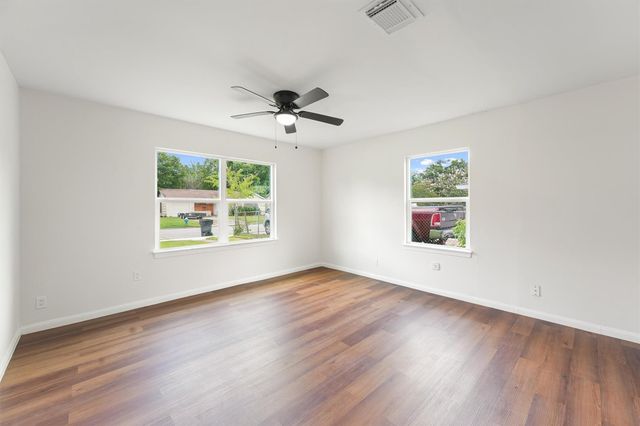 5826 Belmark Street, Houston, TX 77033