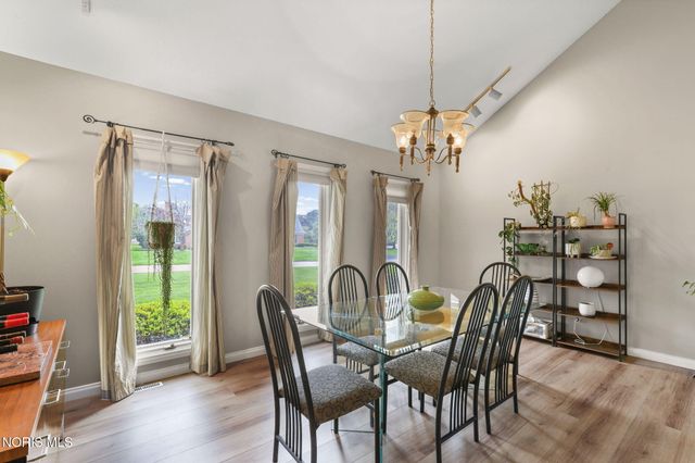 25673 Willowbend Road, Perrysburg, OH 43551