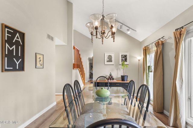 25673 Willowbend Road, Perrysburg, OH 43551
