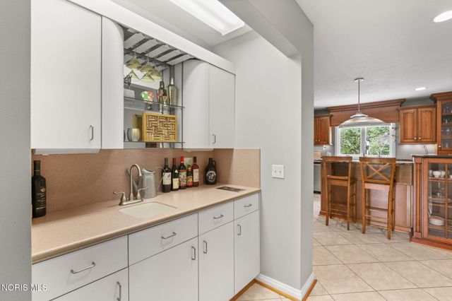 25673 Willowbend Road, Perrysburg, OH 43551