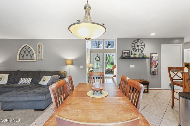 25673 Willowbend Road, Perrysburg, OH 43551