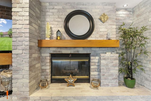 25673 Willowbend Road, Perrysburg, OH 43551