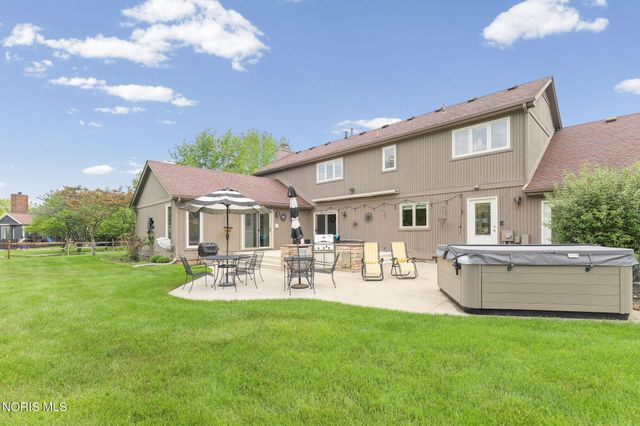 25673 Willowbend Road, Perrysburg, OH 43551
