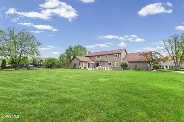 25673 Willowbend Road, Perrysburg, OH 43551