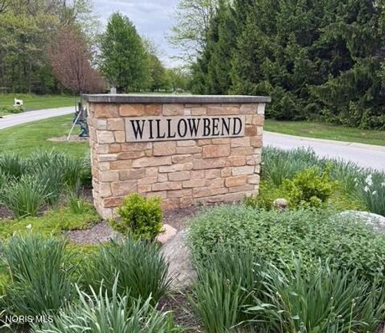 25673 Willowbend Road, Perrysburg, OH 43551