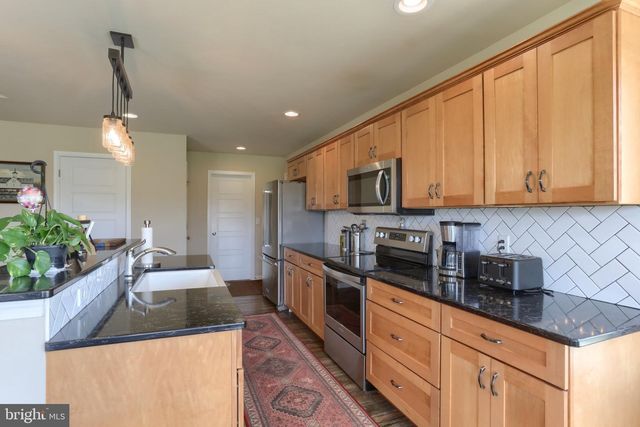 40 WILLIAMS, Myerstown, PA 17067
