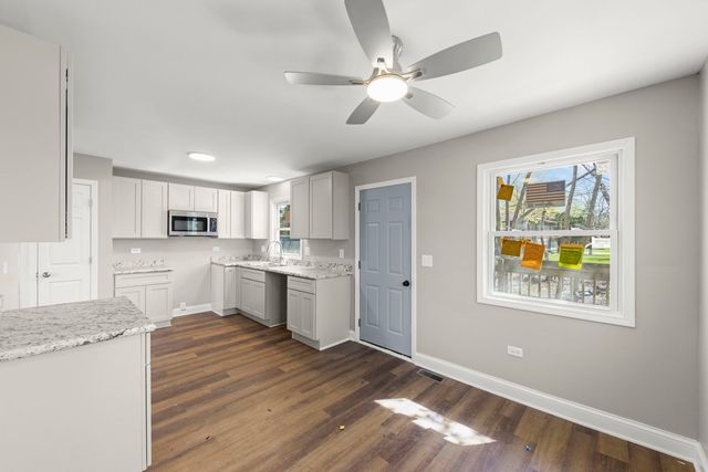 3N607 Kenwood Avenue, West Chicago, IL 60185