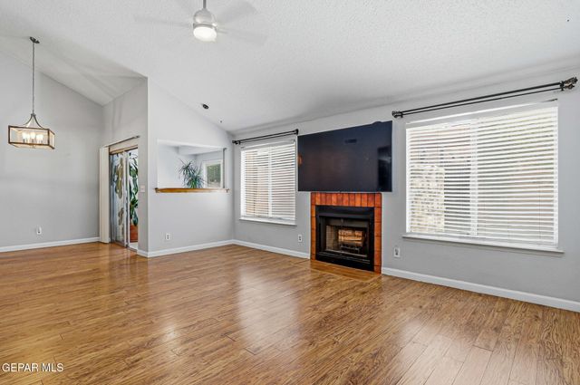 1816 KARL WYLER Drive, El Paso, TX 79936