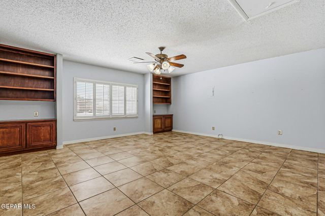 1816 KARL WYLER Drive, El Paso, TX 79936