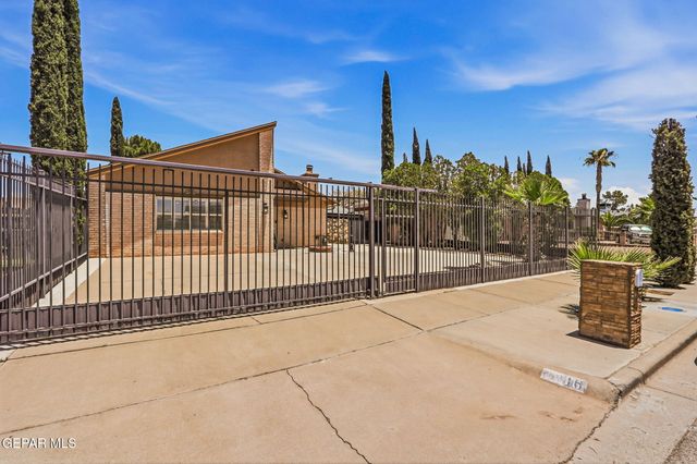 1816 KARL WYLER Drive, El Paso, TX 79936