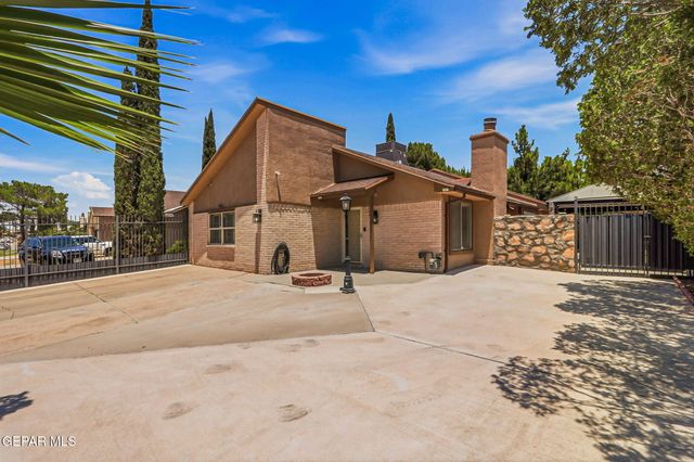 1816 KARL WYLER Drive, El Paso, TX 79936