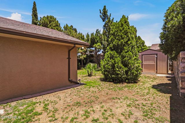 1816 KARL WYLER Drive, El Paso, TX 79936