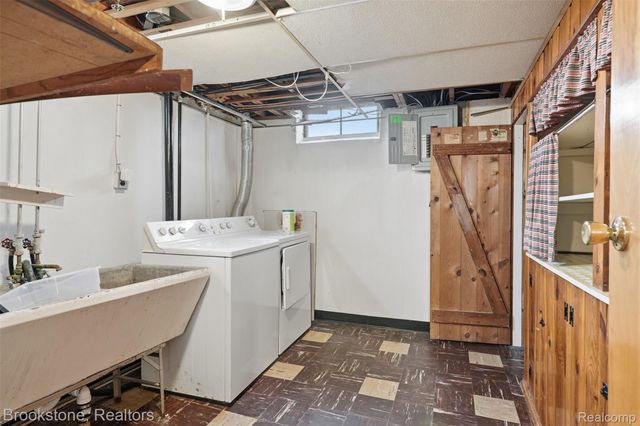 25705 Ronald Street, Roseville, MI 48066
