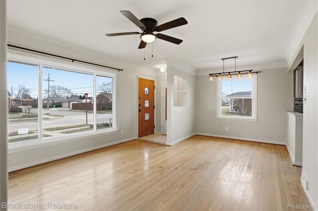 25705 Ronald Street, Roseville, MI 48066