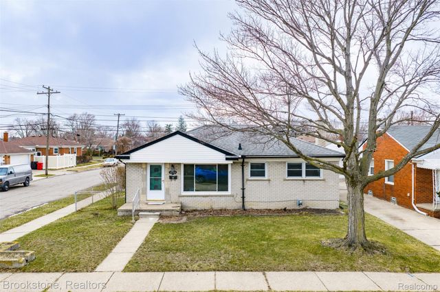 25705 Ronald Street, Roseville, MI 48066