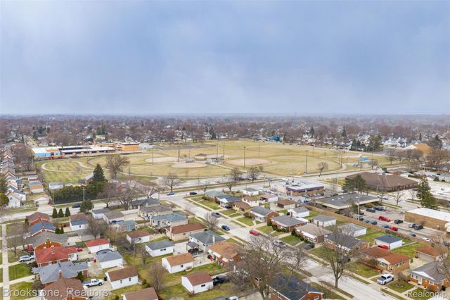 25705 Ronald Street, Roseville, MI 48066