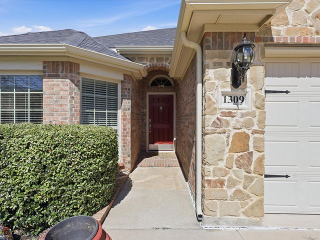 1309 Ocotillo Lane, Fort Worth, TX 76177
