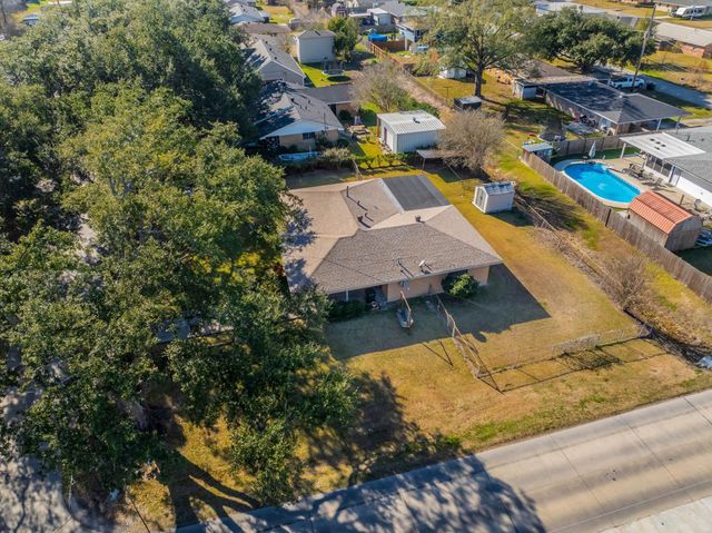 611 Broadmoor Ave, Houma, LA 70364