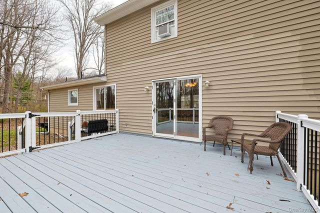 78 Pickerel Road, Monroe, NY 10950