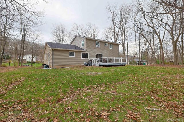 78 Pickerel Road, Monroe, NY 10950