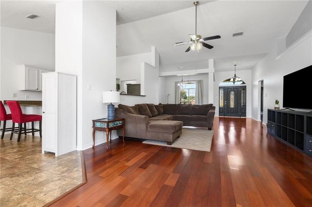 1517 Hunters Ridge Drive W, Mobile, AL 36695