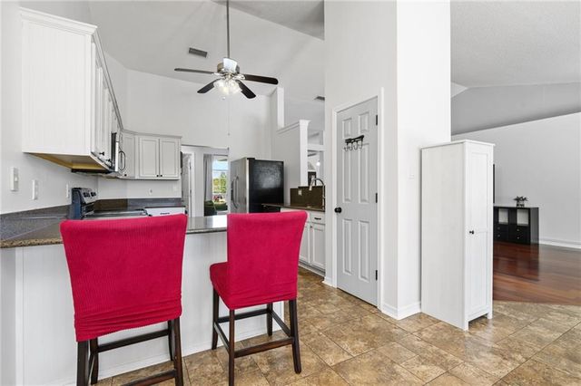 1517 Hunters Ridge Drive W, Mobile, AL 36695